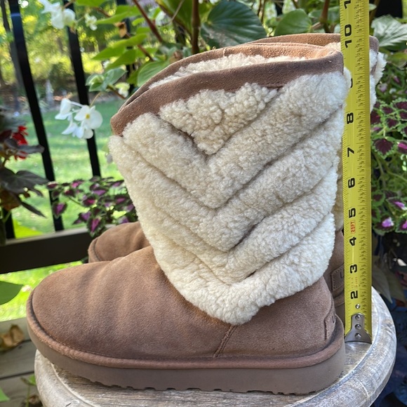 Ugg Suede Boots - Picture 7 of 10